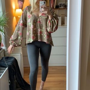 Mumu Taupe & Floral Blouse Size M